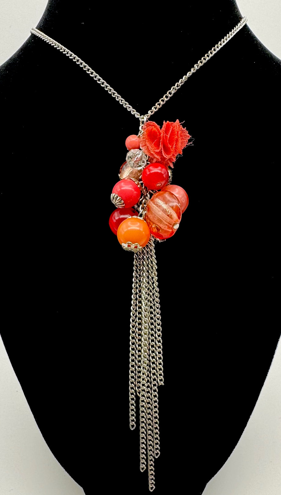 31" silver chain w/pink red beads silver tassel
