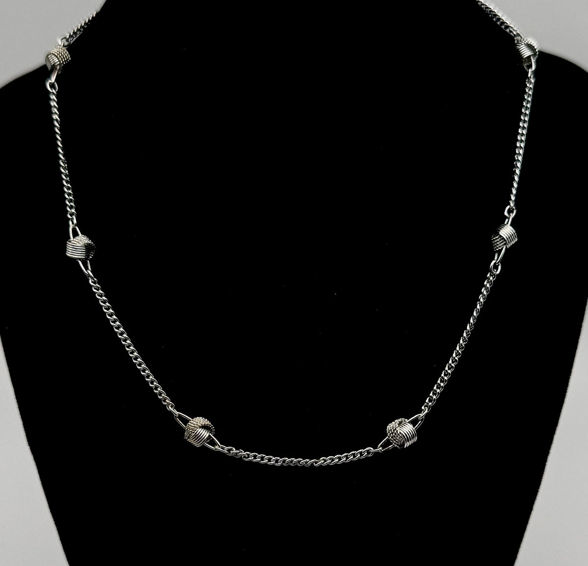 16" avon cavot silver tone necklace